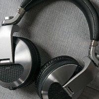 headphones-image